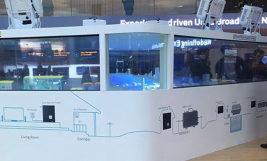 世界移動(dòng)通信大會(huì )MWC2016，賽普用透明屏與華為共舞